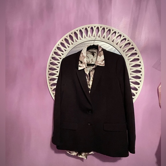 Woman’s Black Dress Jacket, from Reitmans - Picture 2 of 2